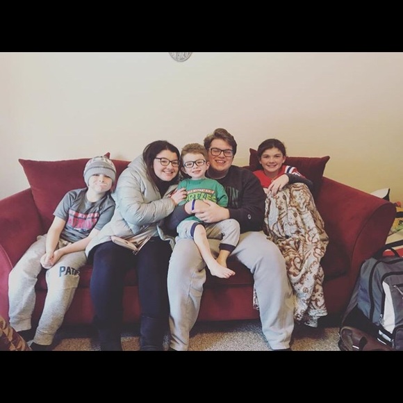 Meet your Posher, Casey - Picture 1 of 1